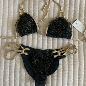 Beach bunny Madagascar glam bikini